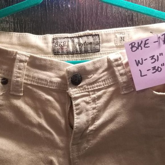 Buckle BKE Jeans & Capris - Picture 8 of 15